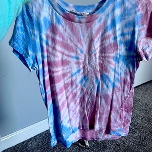 Size small low cut crop